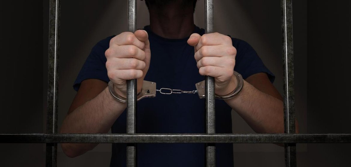 Наказание за несоблюдение административного надзора в Канске