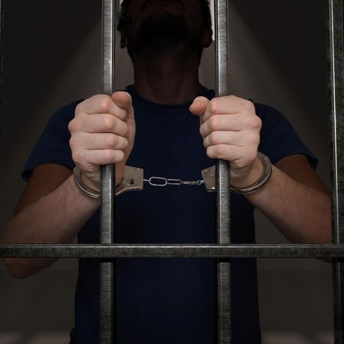 Наказание за несоблюдение административного надзора в Канске