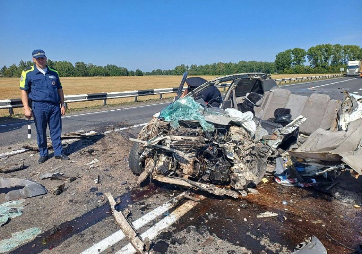 Трагедия на автодороге Р-255: погибли двое мужчин в автомобиле Mazda